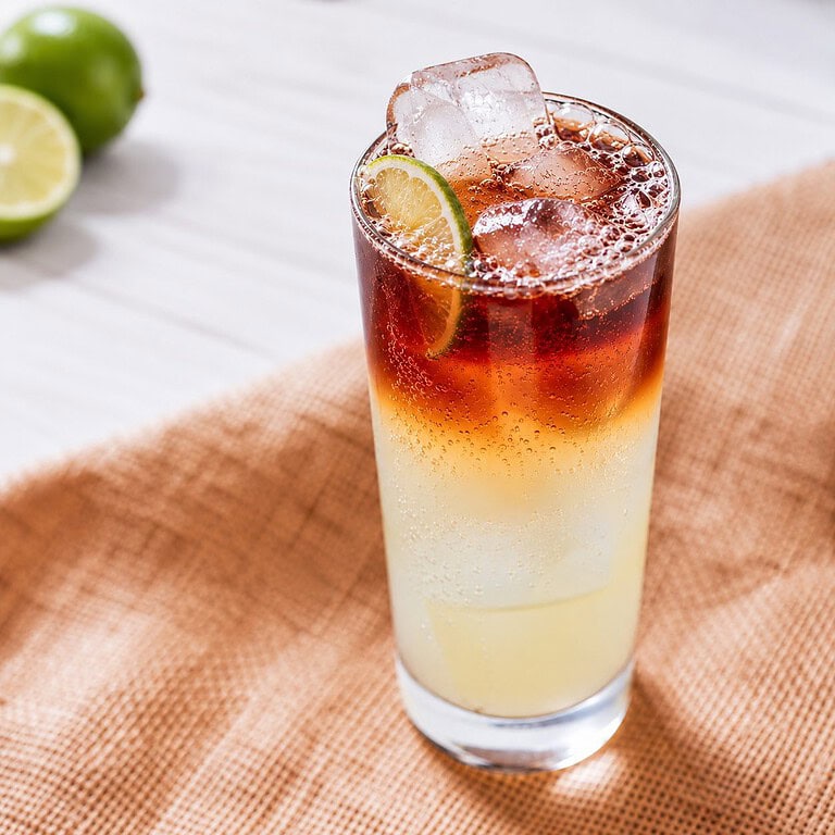 Dark & Stormy con Ginger Beer Mr Perkins